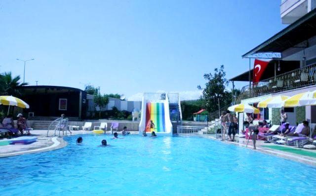 קרגיג'ק Ideal Beach Hotel מראה חיצוני תמונה