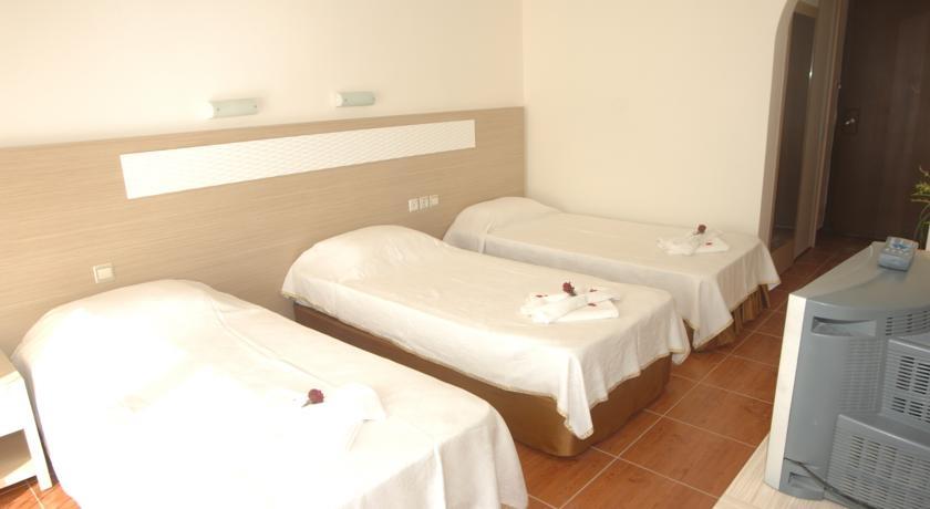 קרגיג'ק Ideal Beach Hotel מראה חיצוני תמונה