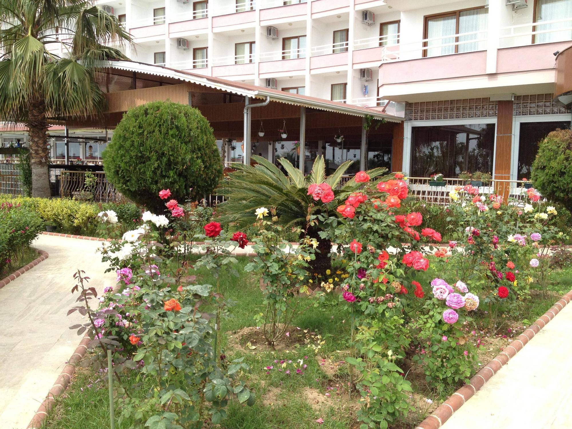 קרגיג'ק Ideal Beach Hotel מראה חיצוני תמונה