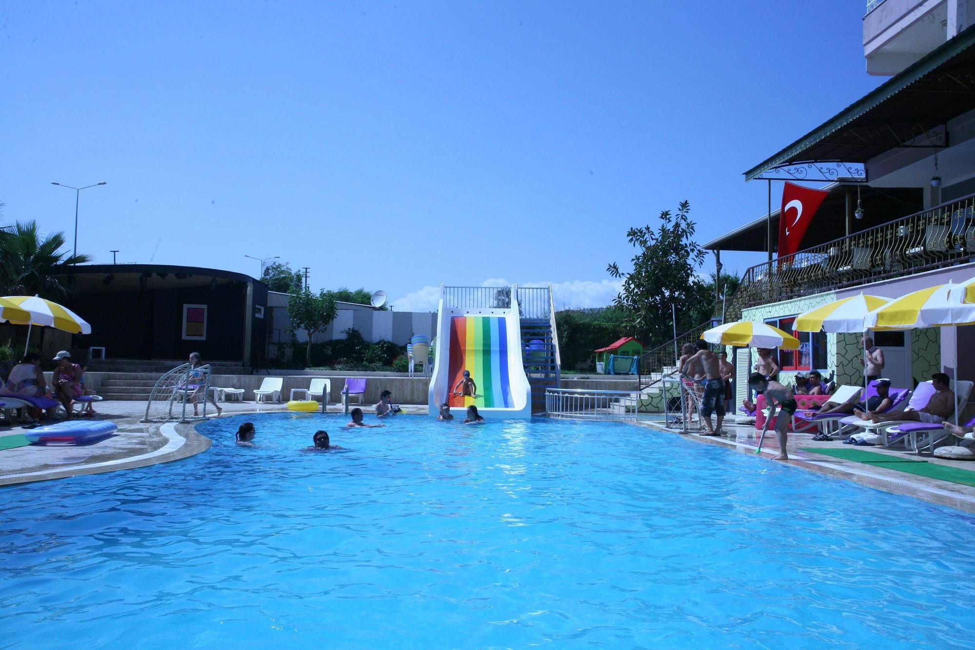 קרגיג'ק Ideal Beach Hotel מראה חיצוני תמונה