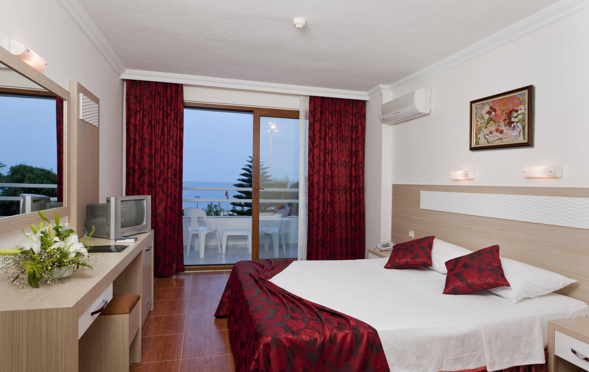 קרגיג'ק Ideal Beach Hotel מראה חיצוני תמונה